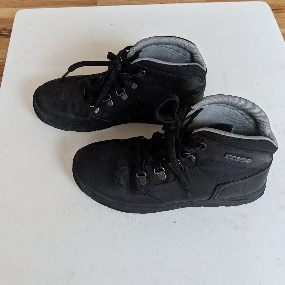 Timberlands - Picture 3 of 3